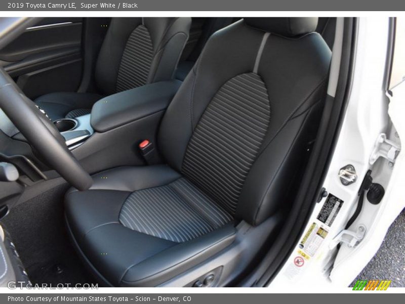 Super White / Black 2019 Toyota Camry LE
