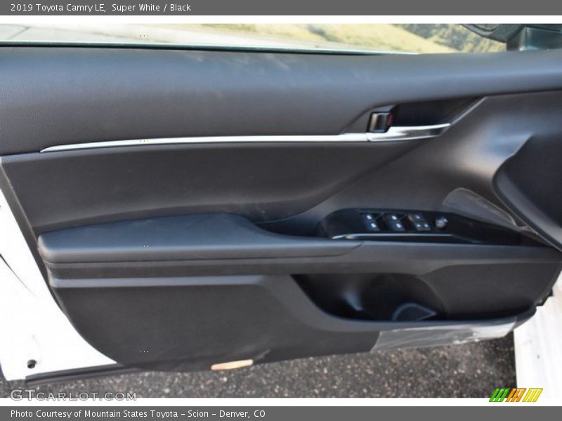 Super White / Black 2019 Toyota Camry LE