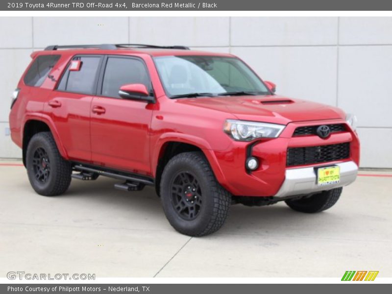 Front 3/4 View of 2019 4Runner TRD Off-Road 4x4