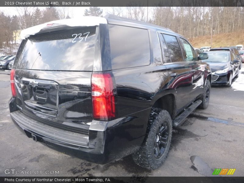 Black / Jet Black 2019 Chevrolet Tahoe LS 4WD