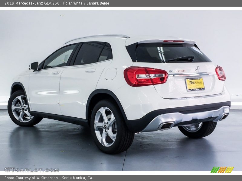 Polar White / Sahara Beige 2019 Mercedes-Benz GLA 250