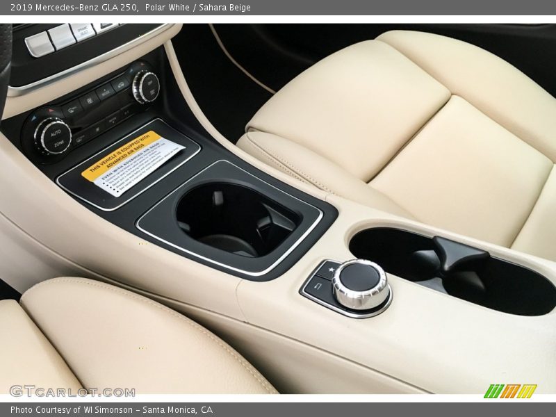 Polar White / Sahara Beige 2019 Mercedes-Benz GLA 250