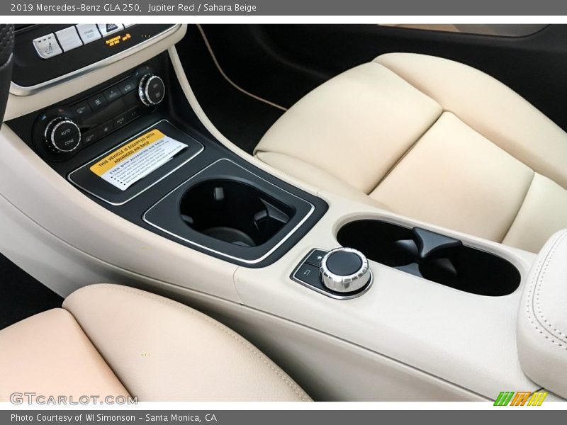 Jupiter Red / Sahara Beige 2019 Mercedes-Benz GLA 250