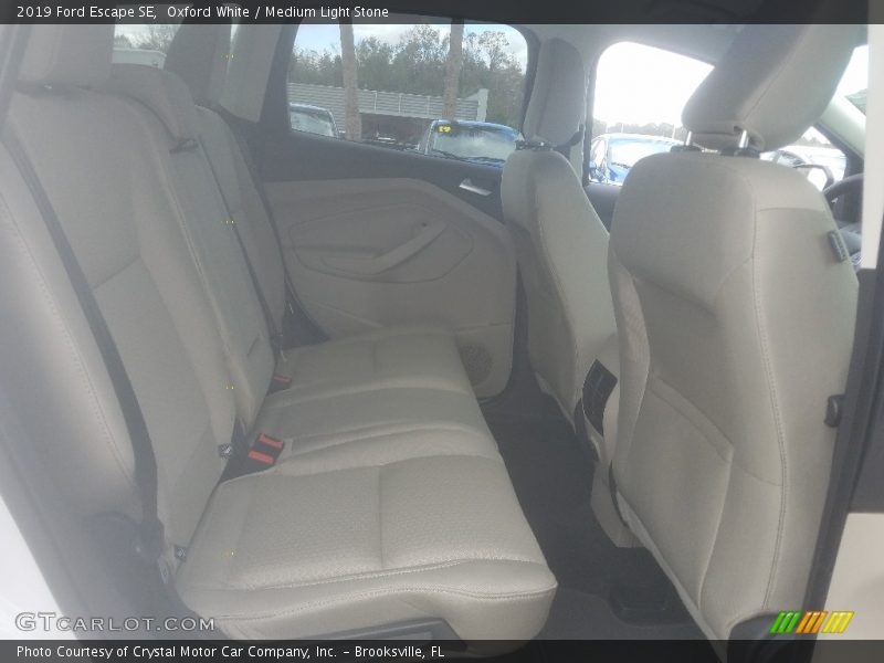 Oxford White / Medium Light Stone 2019 Ford Escape SE