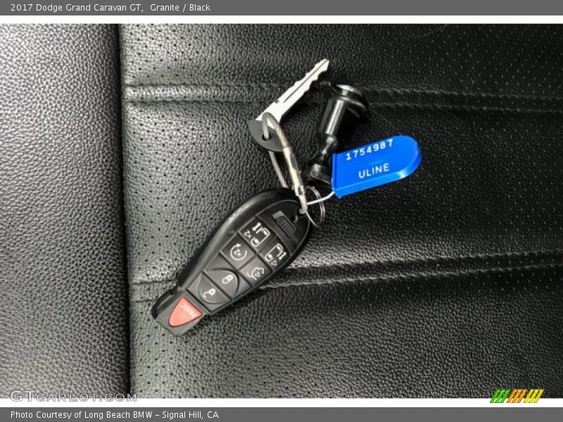Granite / Black 2017 Dodge Grand Caravan GT