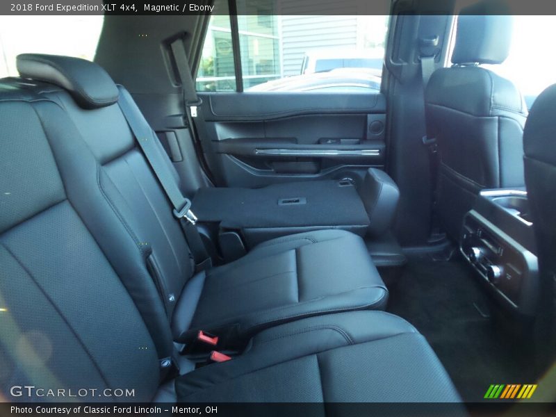 Magnetic / Ebony 2018 Ford Expedition XLT 4x4