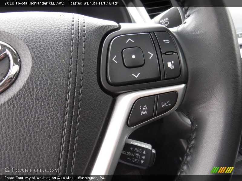 Toasted Walnut Pearl / Black 2018 Toyota Highlander XLE AWD