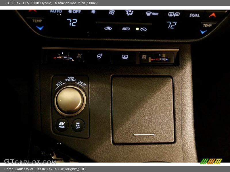 Matador Red Mica / Black 2013 Lexus ES 300h Hybrid