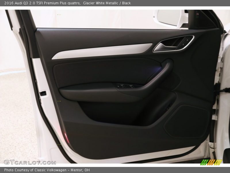 Glacier White Metallic / Black 2016 Audi Q3 2.0 TSFI Premium Plus quattro