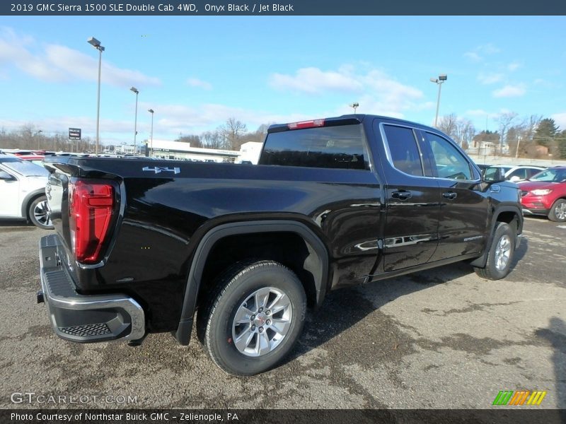 Onyx Black / Jet Black 2019 GMC Sierra 1500 SLE Double Cab 4WD