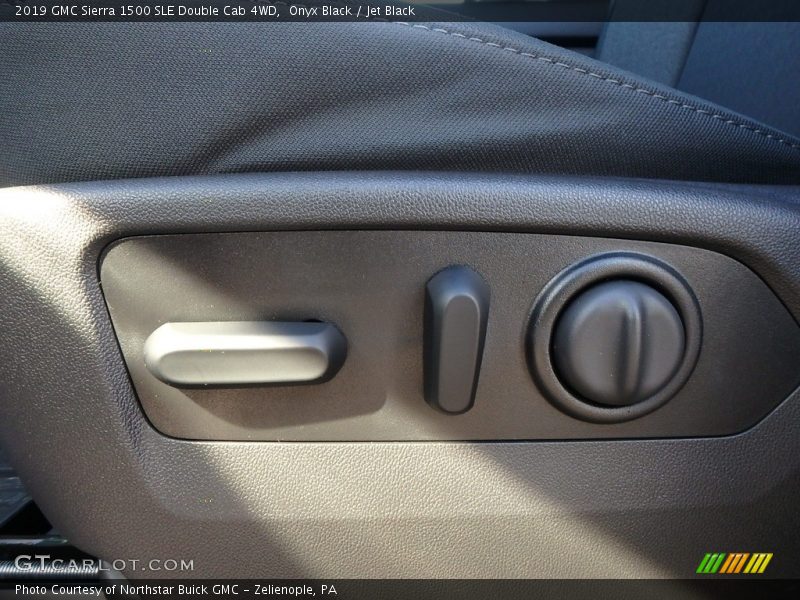 Onyx Black / Jet Black 2019 GMC Sierra 1500 SLE Double Cab 4WD