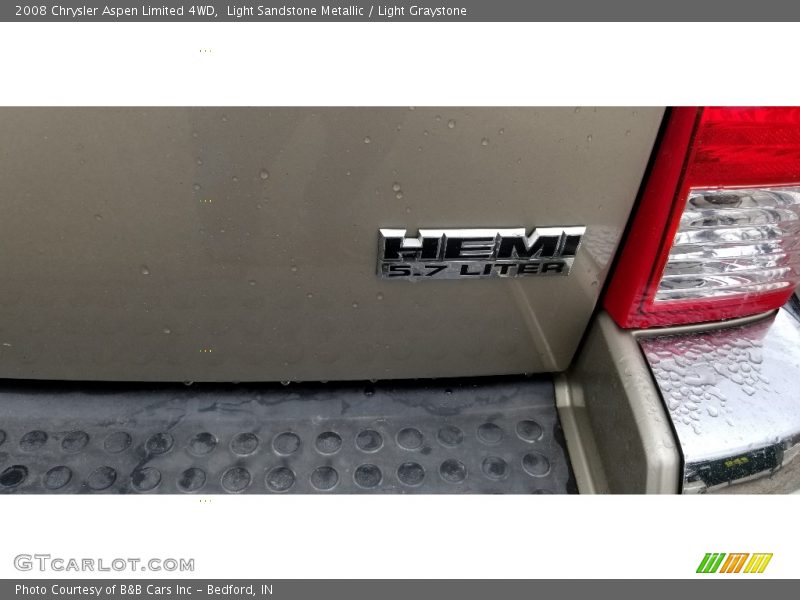 Light Sandstone Metallic / Light Graystone 2008 Chrysler Aspen Limited 4WD