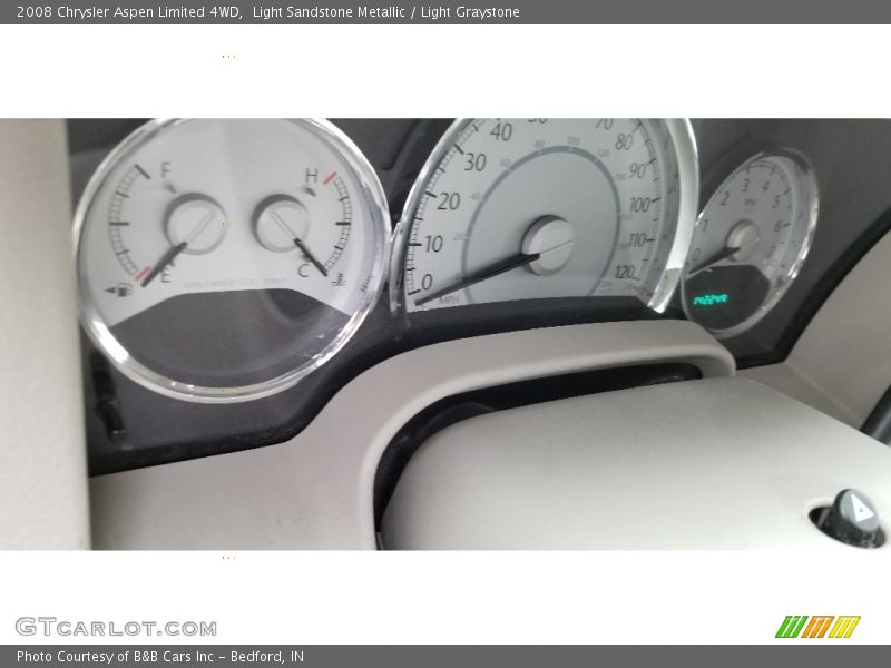 Light Sandstone Metallic / Light Graystone 2008 Chrysler Aspen Limited 4WD