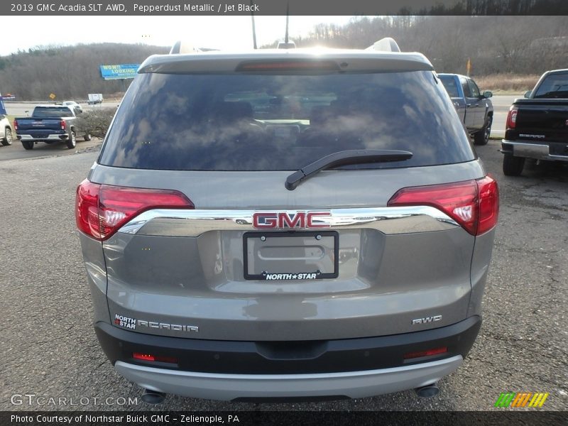 Pepperdust Metallic / Jet Black 2019 GMC Acadia SLT AWD