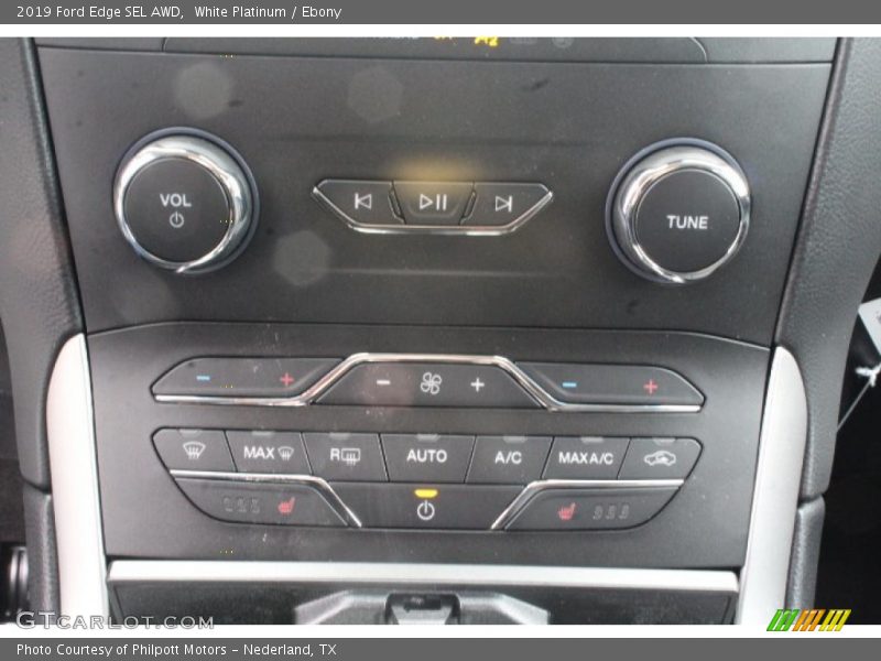 White Platinum / Ebony 2019 Ford Edge SEL AWD