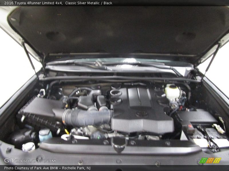 Classic Silver Metallic / Black 2016 Toyota 4Runner Limited 4x4