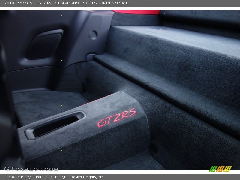 Rear Seat of 2018 911 GT2 RS