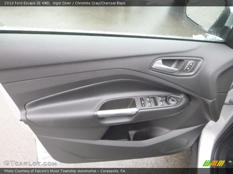 Ingot Silver / Chromite Gray/Charcoal Black 2019 Ford Escape SE 4WD