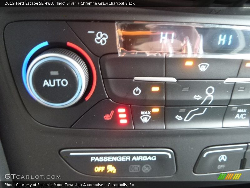 Ingot Silver / Chromite Gray/Charcoal Black 2019 Ford Escape SE 4WD