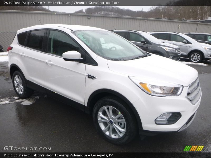 White Platinum / Chromite Gray/Charcoal Black 2019 Ford Escape SE 4WD