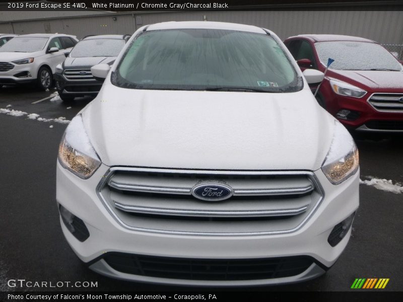 White Platinum / Chromite Gray/Charcoal Black 2019 Ford Escape SE 4WD