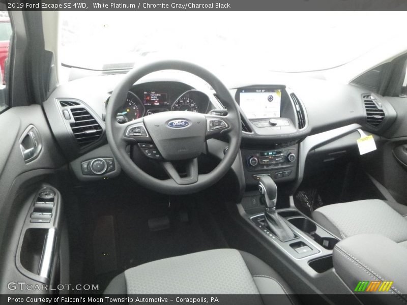 White Platinum / Chromite Gray/Charcoal Black 2019 Ford Escape SE 4WD