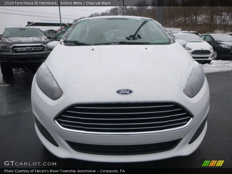 Oxford White / Charcoal Black 2019 Ford Fiesta SE Hatchback