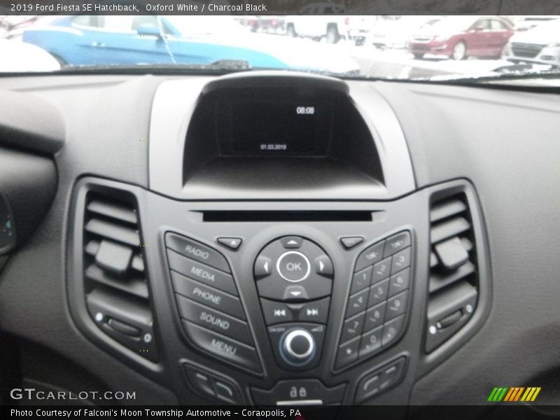 Controls of 2019 Fiesta SE Hatchback
