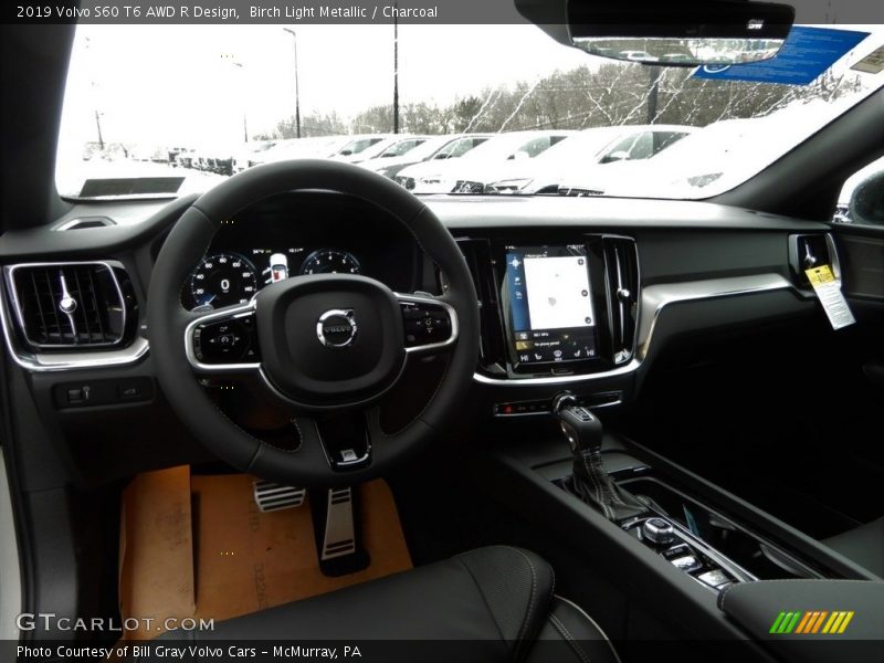 Dashboard of 2019 S60 T6 AWD R Design