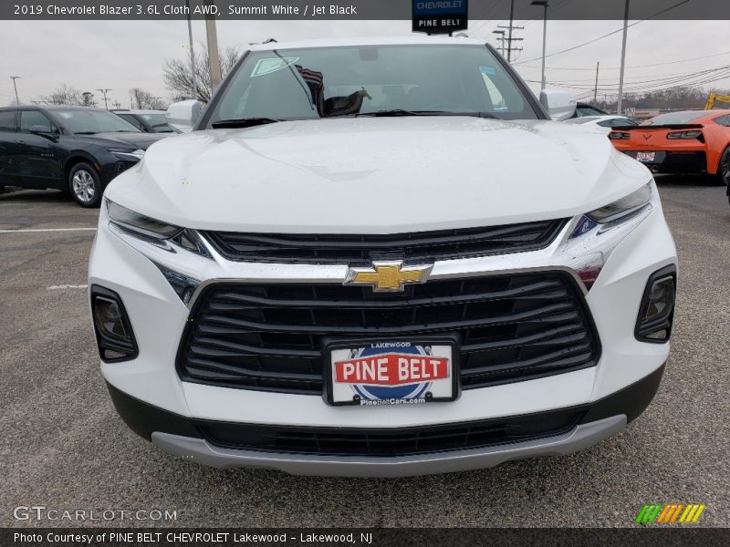 Summit White / Jet Black 2019 Chevrolet Blazer 3.6L Cloth AWD