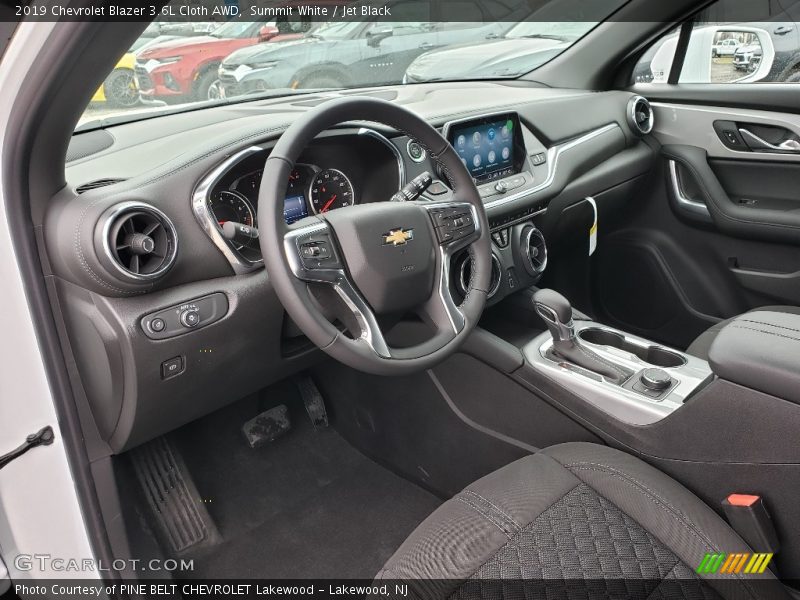Summit White / Jet Black 2019 Chevrolet Blazer 3.6L Cloth AWD