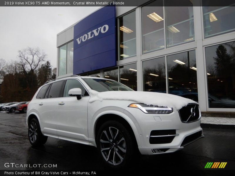 Crystal White Metallic / Blonde 2019 Volvo XC90 T5 AWD Momentum