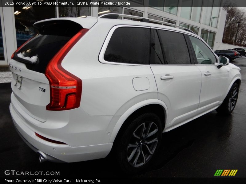 Crystal White Metallic / Blonde 2019 Volvo XC90 T5 AWD Momentum