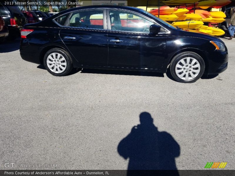 Super Black / Charcoal 2013 Nissan Sentra S