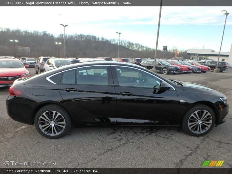  2019 Regal Sportback Essence AWD Ebony Twilight Metallic