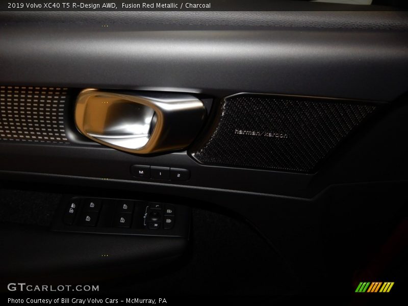 Fusion Red Metallic / Charcoal 2019 Volvo XC40 T5 R-Design AWD