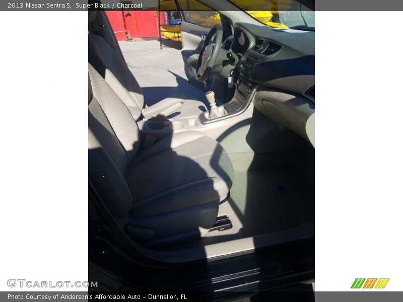 Super Black / Charcoal 2013 Nissan Sentra S