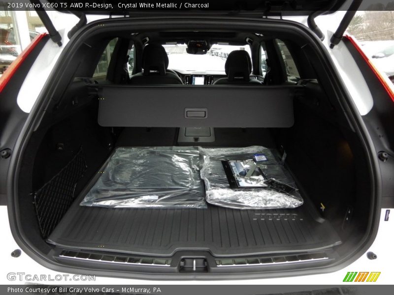 Crystal White Metallic / Charcoal 2019 Volvo XC60 T5 AWD R-Design