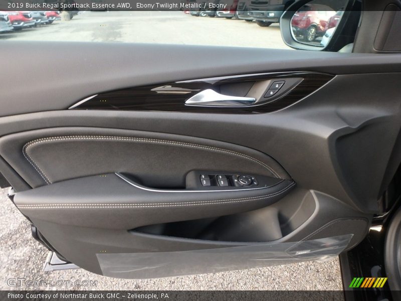 Door Panel of 2019 Regal Sportback Essence AWD