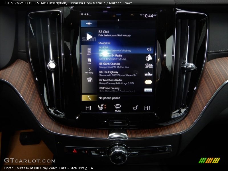 Controls of 2019 XC60 T5 AWD Inscription