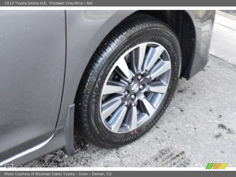 Predawn Gray Mica / Ash 2019 Toyota Sienna XLE