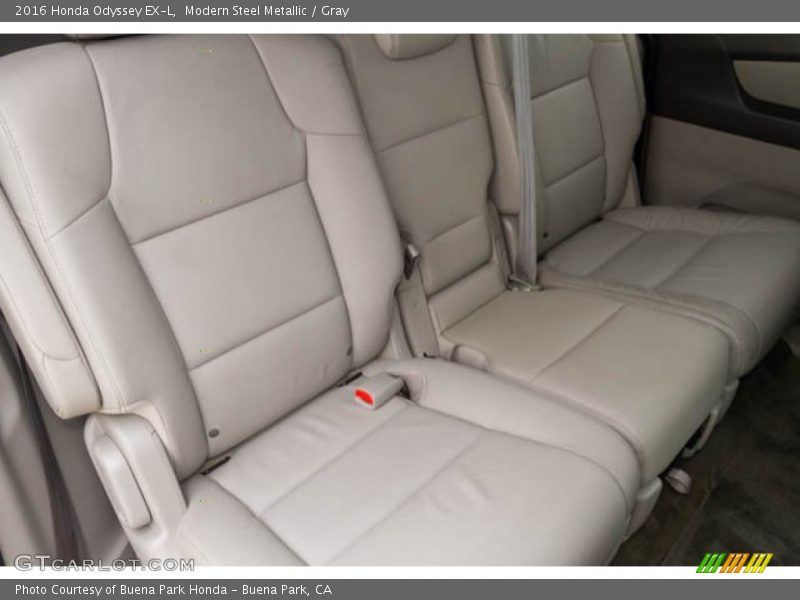 Modern Steel Metallic / Gray 2016 Honda Odyssey EX-L
