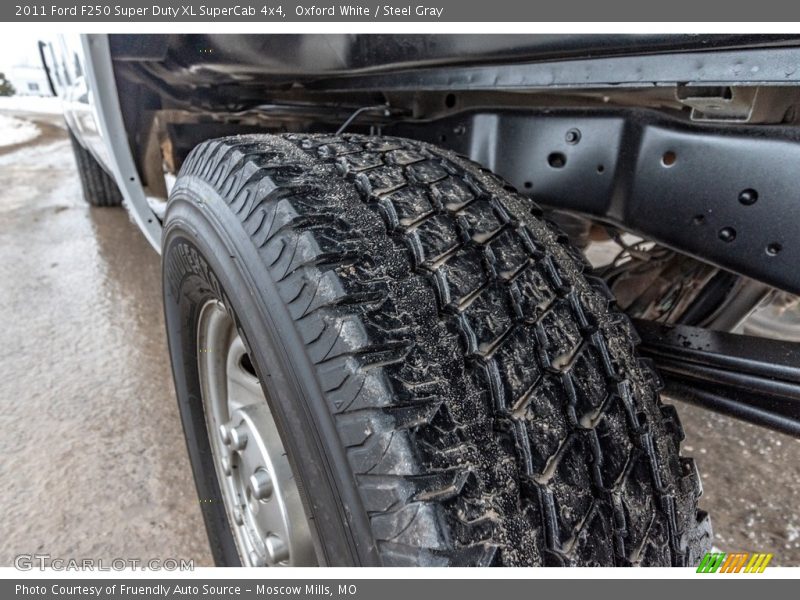 Oxford White / Steel Gray 2011 Ford F250 Super Duty XL SuperCab 4x4