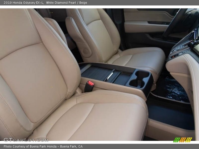 White Diamond Pearl / Beige 2019 Honda Odyssey EX-L