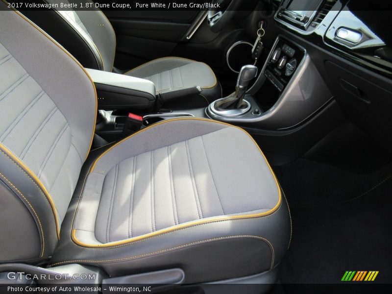 Pure White / Dune Gray/Black 2017 Volkswagen Beetle 1.8T Dune Coupe