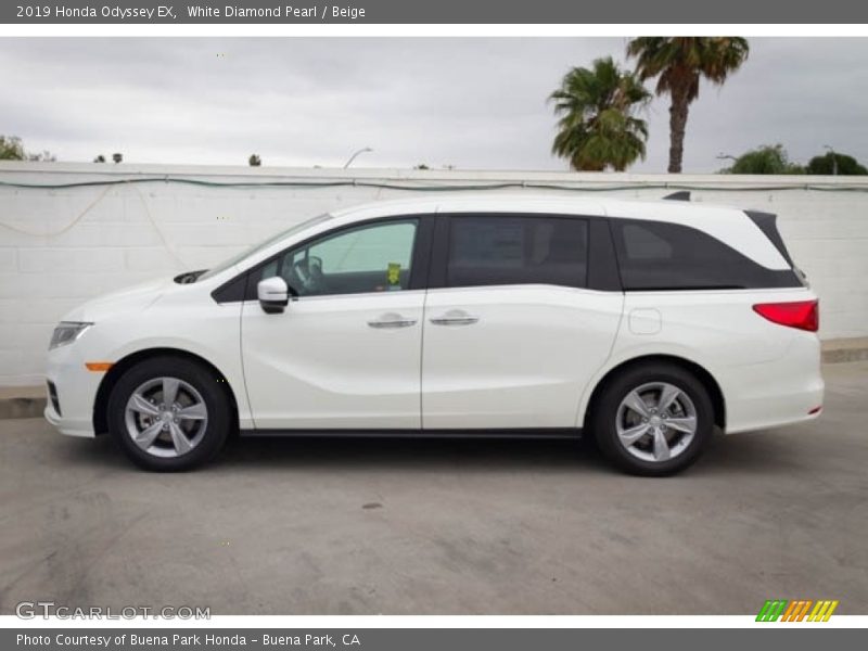 White Diamond Pearl / Beige 2019 Honda Odyssey EX