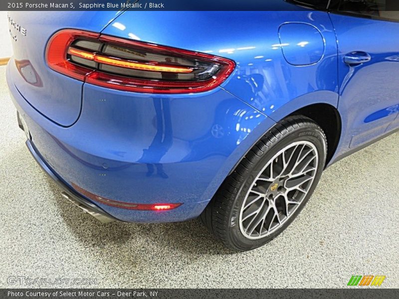 Sapphire Blue Metallic / Black 2015 Porsche Macan S