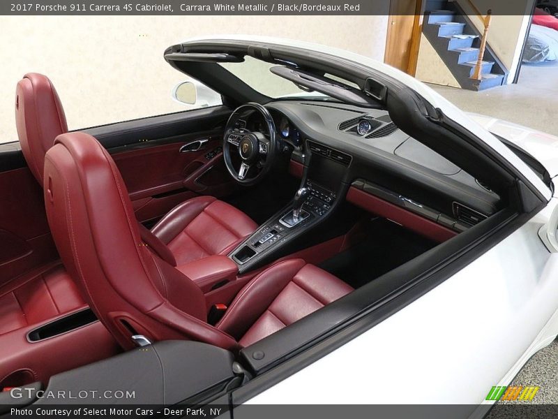 Carrara White Metallic / Black/Bordeaux Red 2017 Porsche 911 Carrera 4S Cabriolet