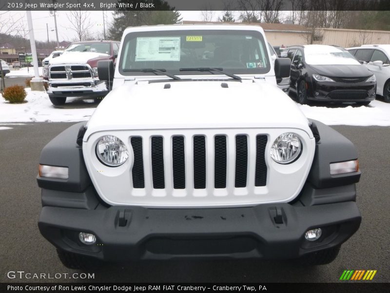 Bright White / Black 2019 Jeep Wrangler Sport 4x4