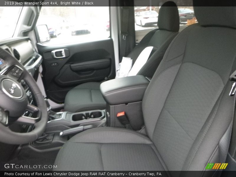Bright White / Black 2019 Jeep Wrangler Sport 4x4
